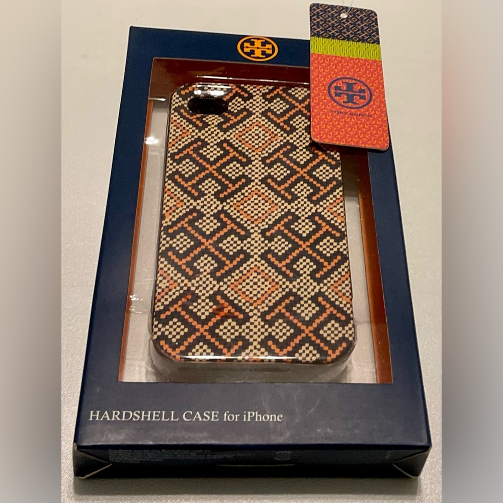 NEW NWT Tory Burch Hardshell iPhone Case Size: OS , 4 & 4S  , 100% Authentic
